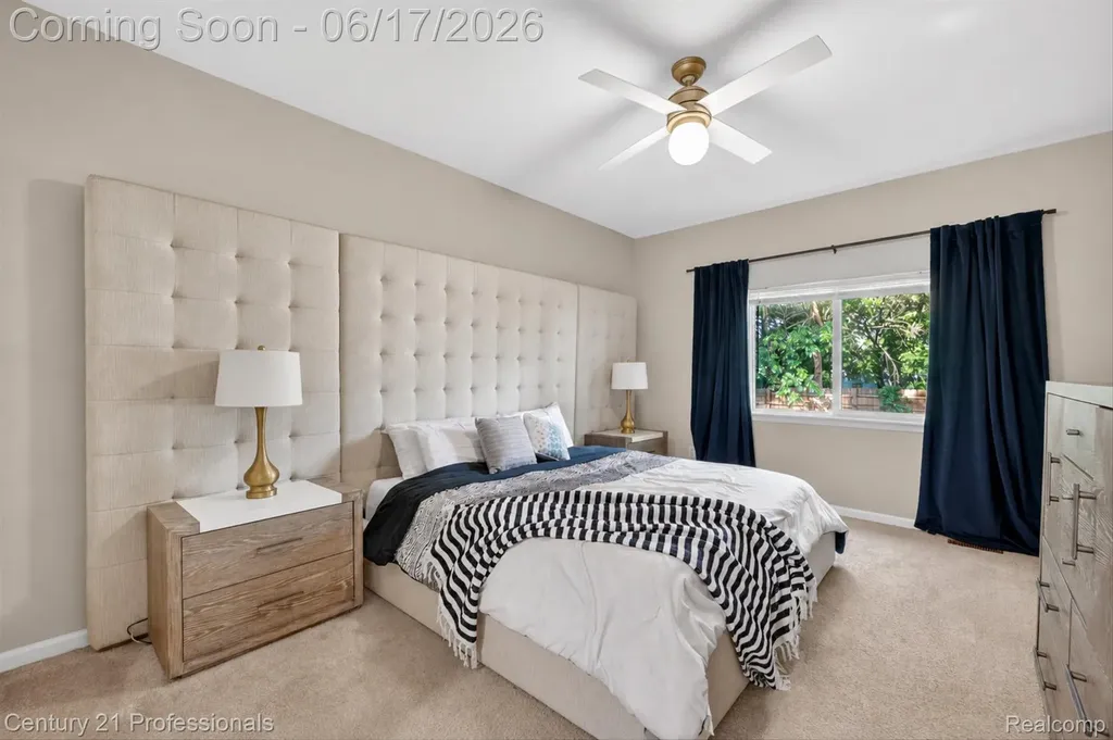 1655 Cardinal Ridge West Bloomfield Charter Township MI 48324