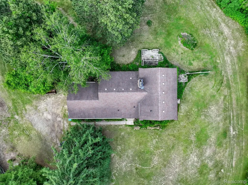 3020 Glengary Road Commerce Charter Township MI 48382