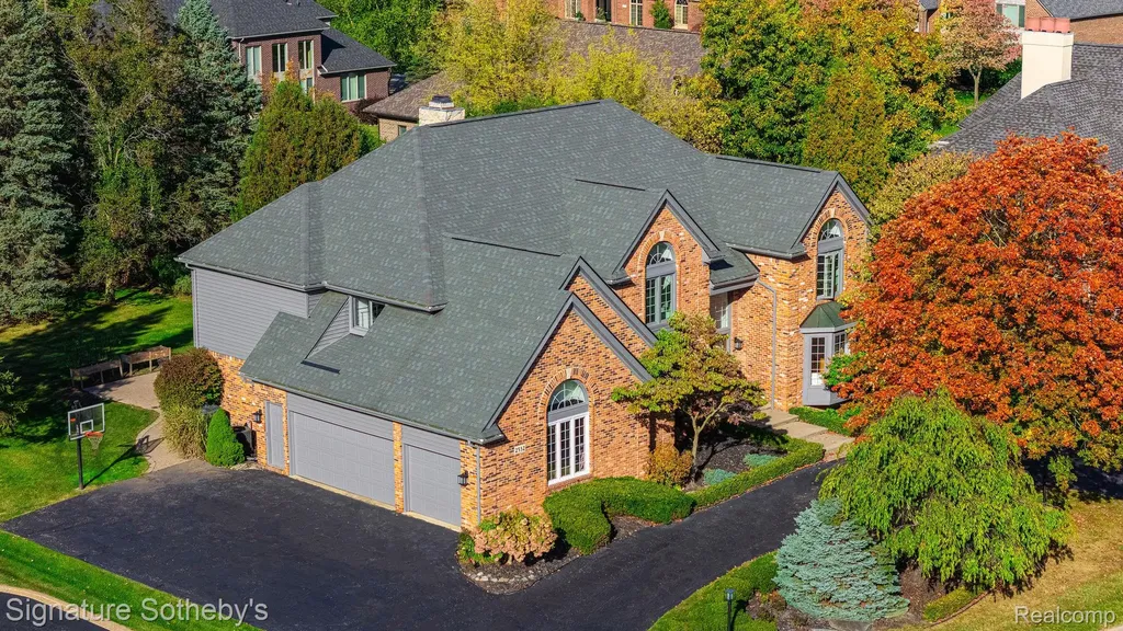 2532 Cedar Brook Court Rochester Hills City MI 48309
