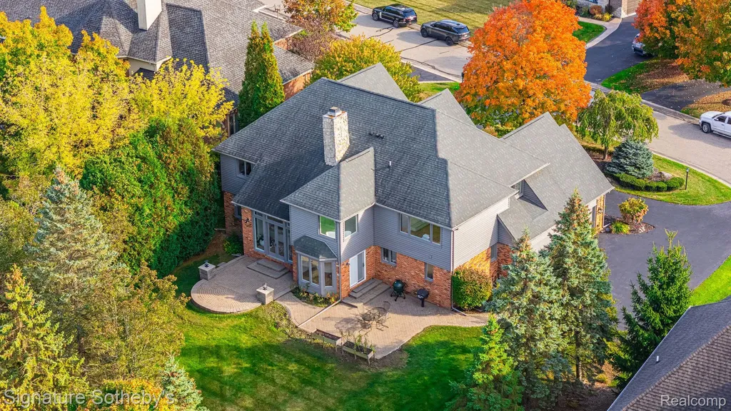 2532 Cedar Brook Court Rochester Hills City MI 48309