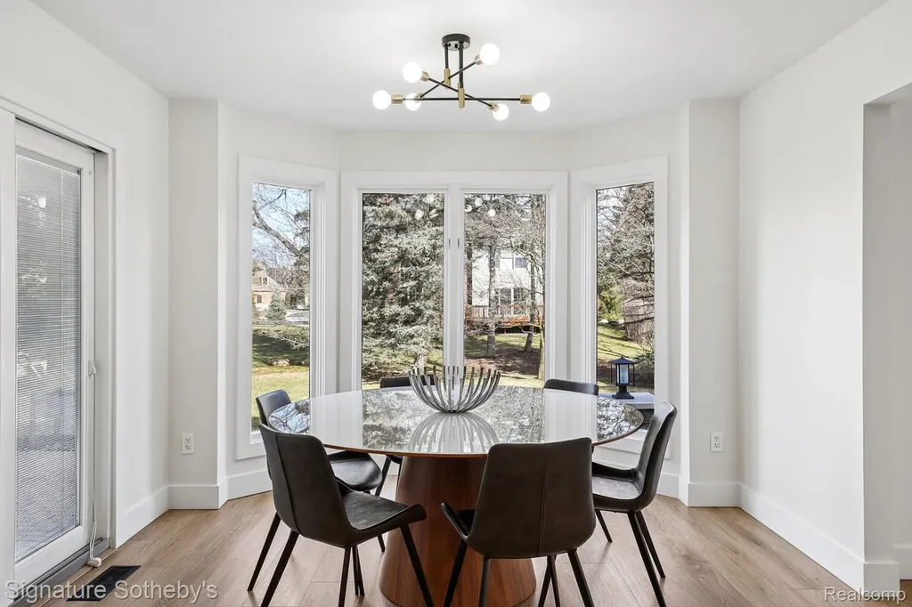 2532 Cedar Brook Court Rochester Hills City MI 48309