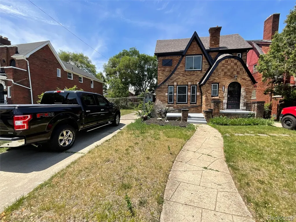 17165 Wisconsin Street Detroit City MI 48221