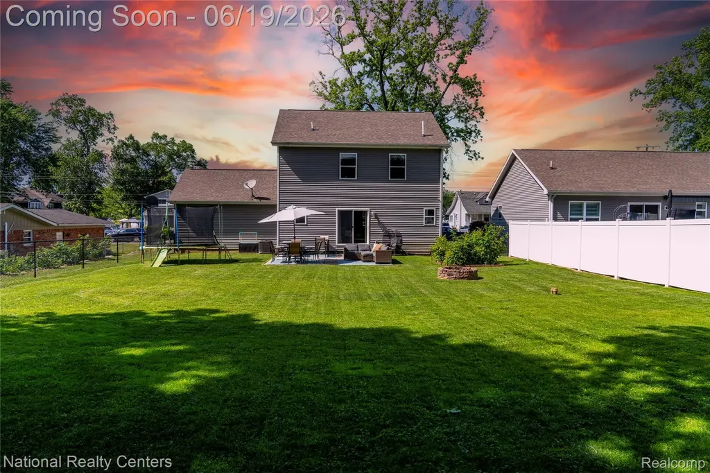 8423 Cascade Street Commerce Charter Township MI 48382