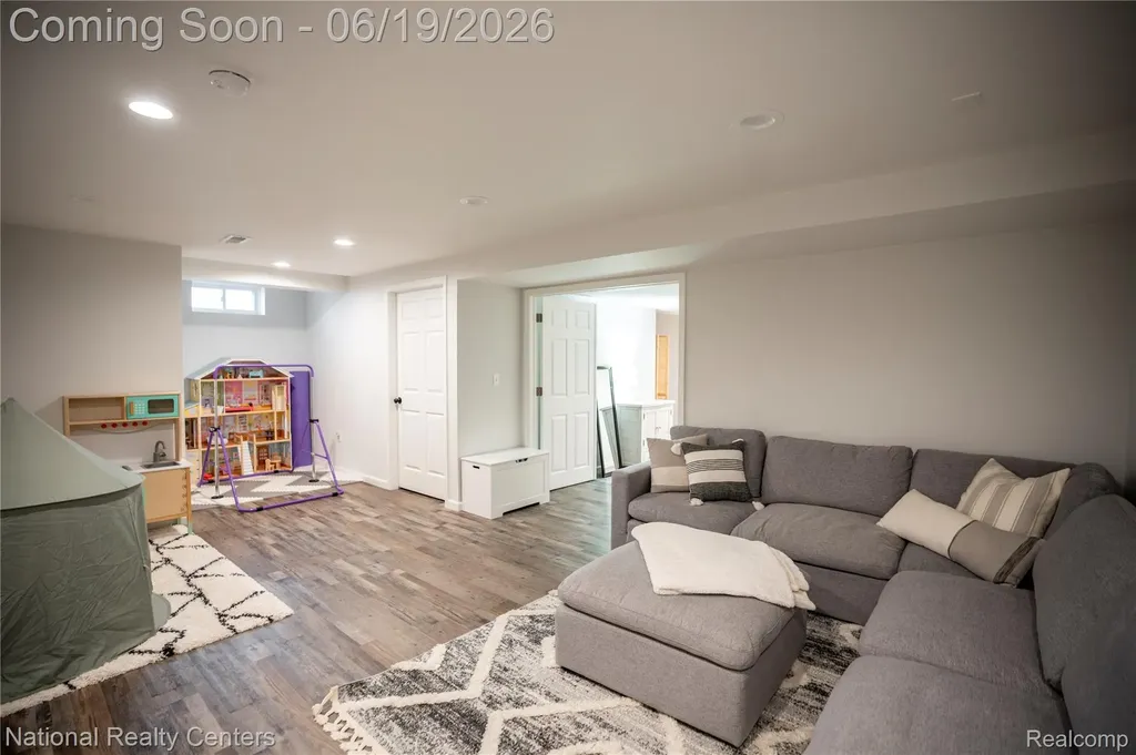 8423 Cascade Street Commerce Charter Township MI 48382