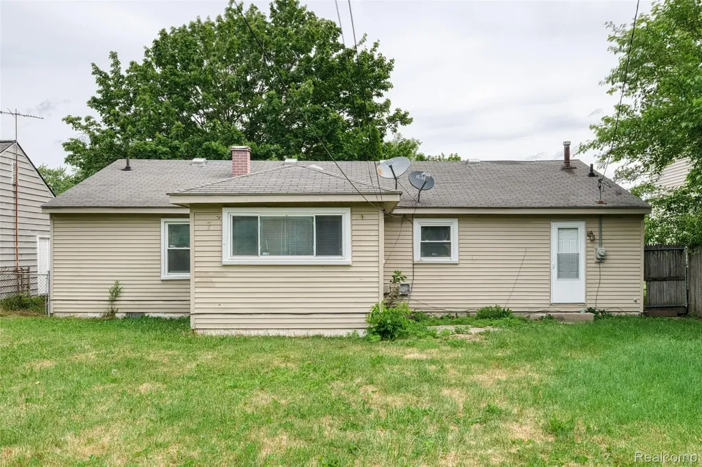 585 Olds Street Ypsilanti City MI 48198