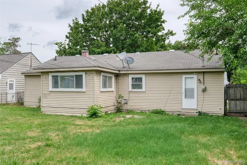 585 Olds Street Ypsilanti City MI 48198