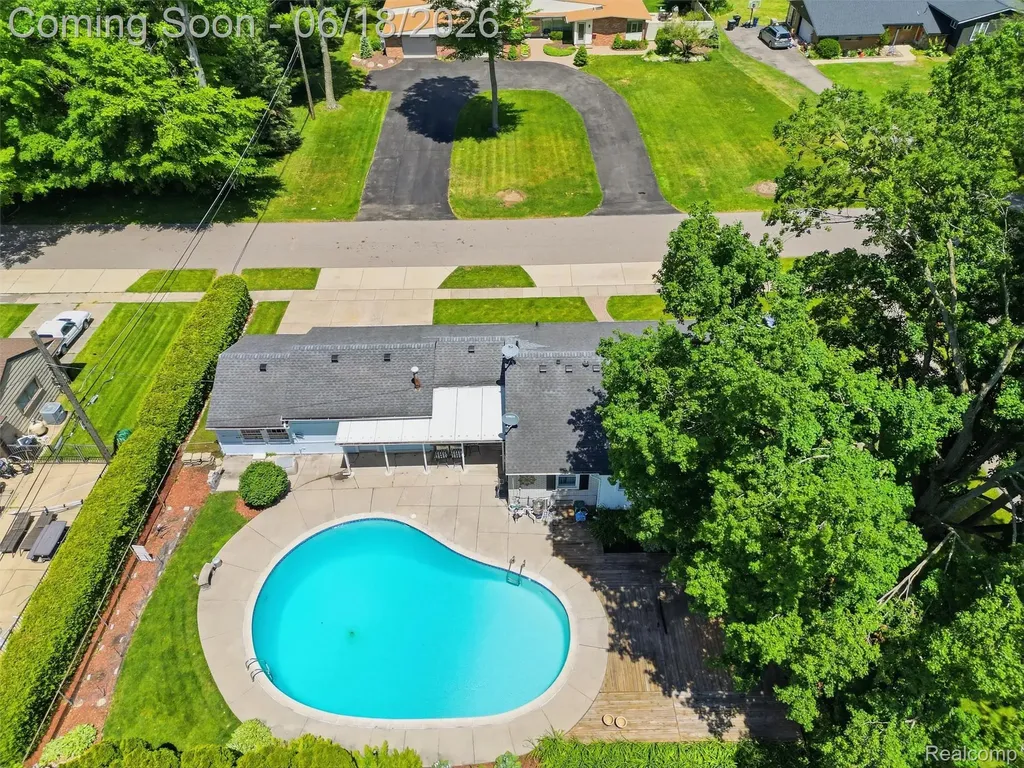 34155 Oakdale Street Livonia City MI 48154