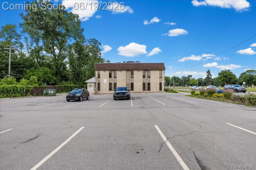 17421-17321 Telegraph Detroit City MI 48219
