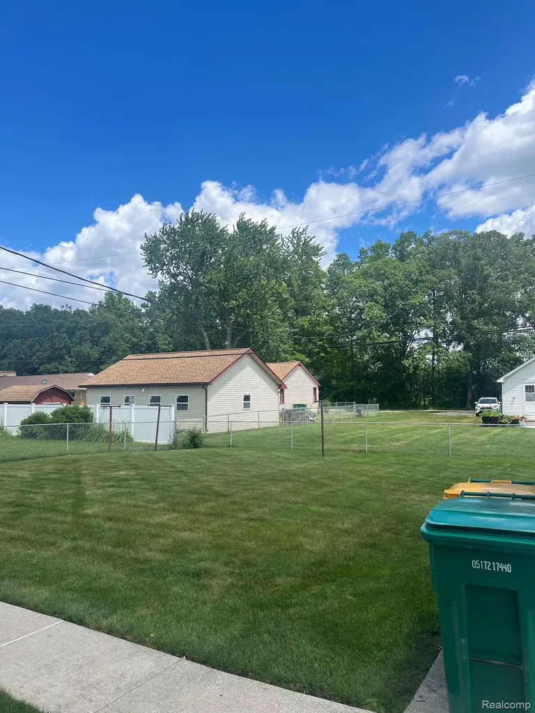 24317 Mount Olive Drive Brownstown Charter Township MI 48134