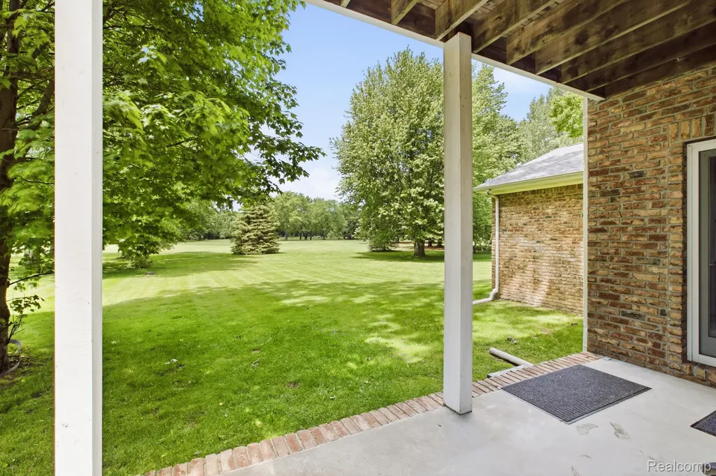 3269 Saint Andrews Drive Port Huron Charter Township MI 48060