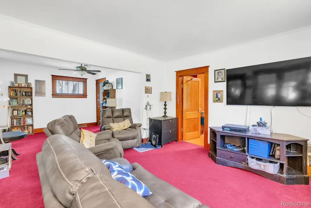 4207 Pine Grove Avenue Fort Gratiot Charter Township MI 48059