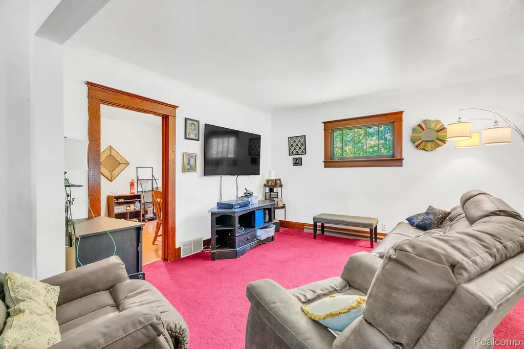 4207 Pine Grove Avenue Fort Gratiot Charter Township MI 48059