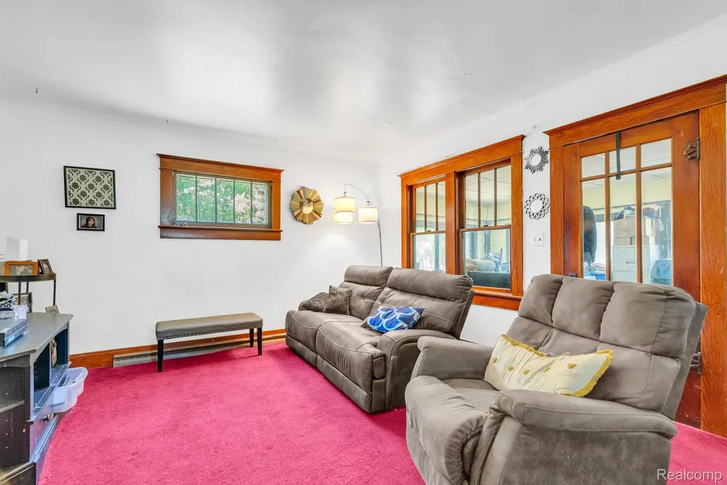 4207 Pine Grove Avenue Fort Gratiot Charter Township MI 48059