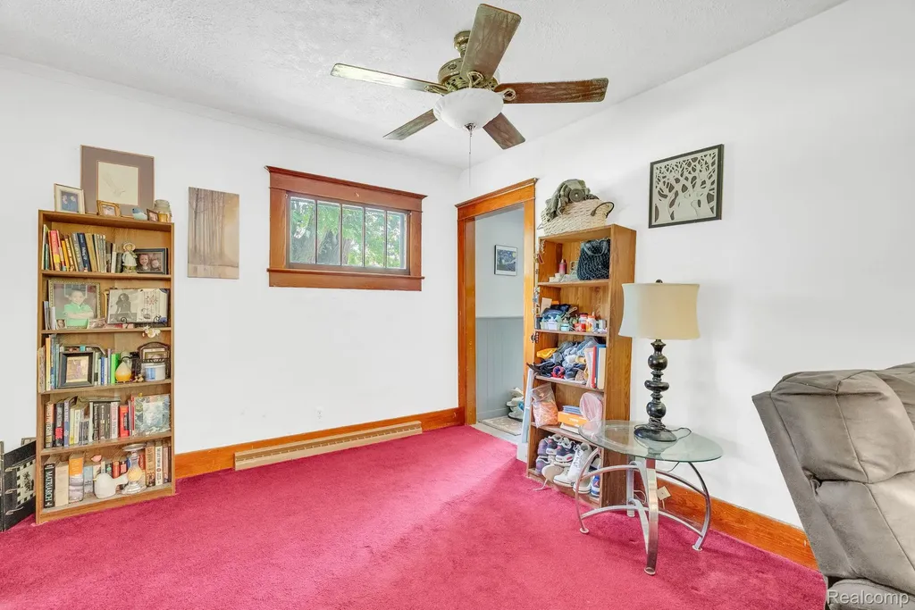 4207 Pine Grove Avenue Fort Gratiot Charter Township MI 48059