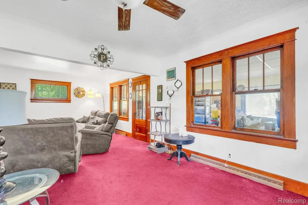 4207 Pine Grove Avenue Fort Gratiot Charter Township MI 48059