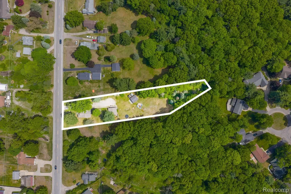 4207 Pine Grove Avenue Fort Gratiot Charter Township MI 48059