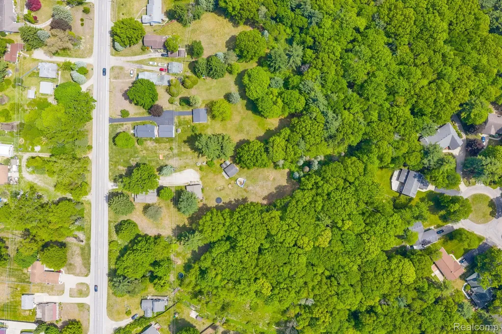 4207 Pine Grove Avenue Fort Gratiot Charter Township MI 48059