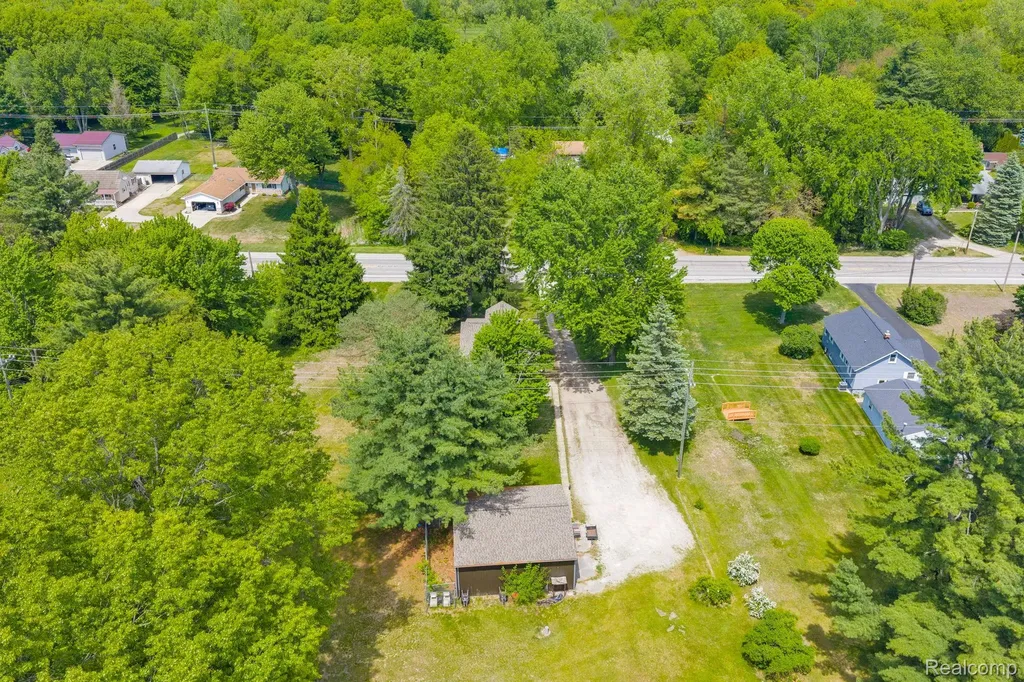 4207 Pine Grove Avenue Fort Gratiot Charter Township MI 48059
