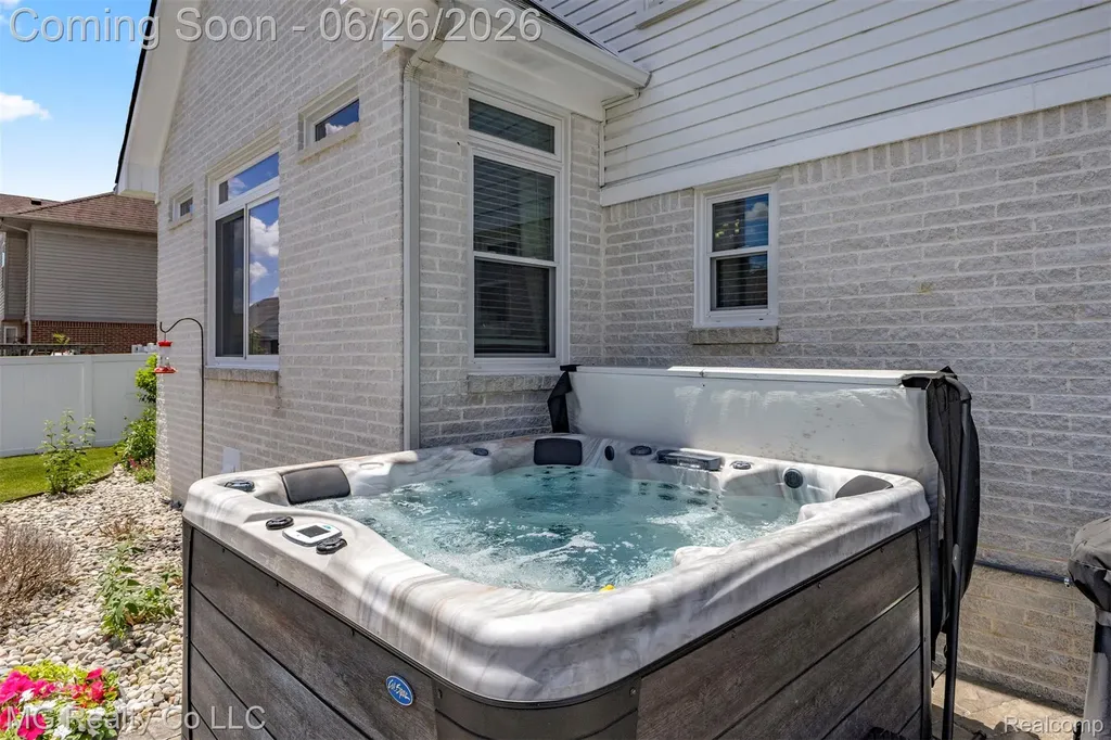 25803 Brookview Boulevard Brownstown Charter Township MI 48134
