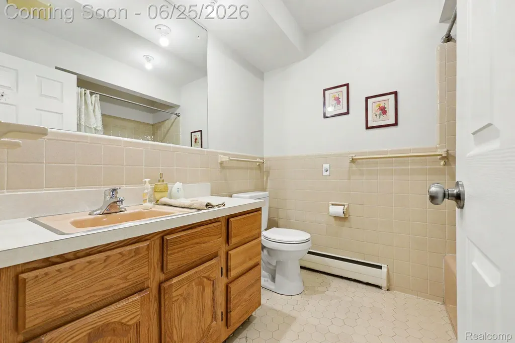 3750 Beach Road Troy City MI 48084