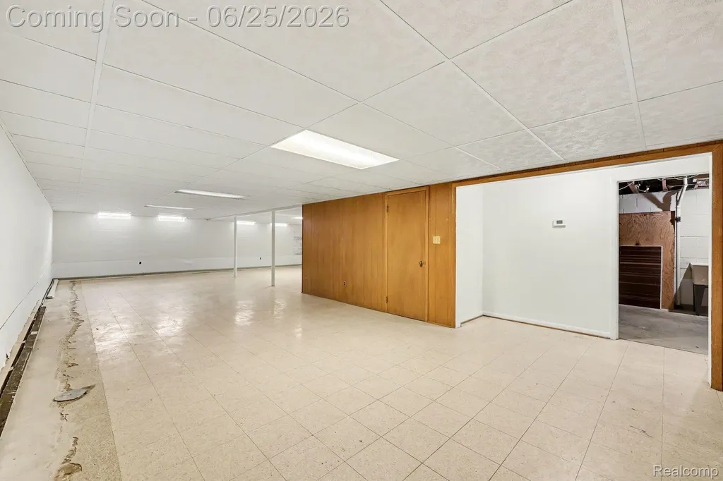 3750 Beach Road Troy City MI 48084