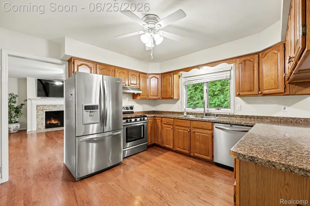 3750 Beach Road Troy City MI 48084