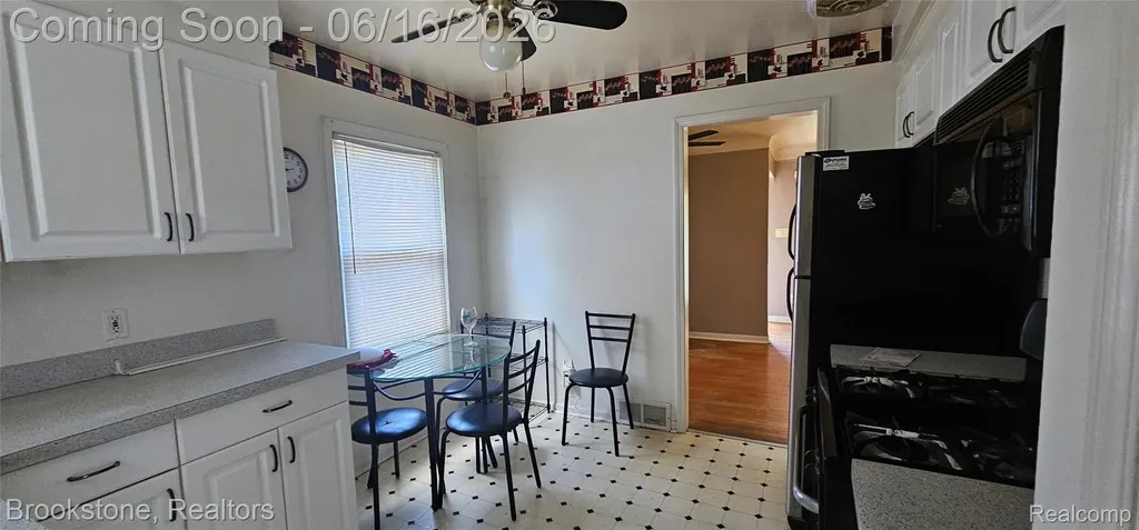 17137 Pierson Street Detroit City MI 48219