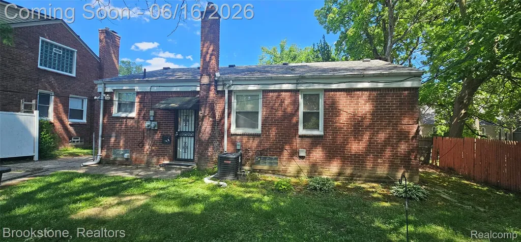 17137 Pierson Street Detroit City MI 48219