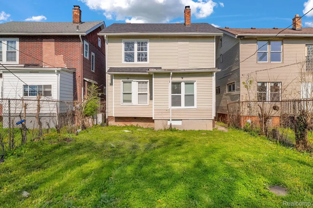 5137 Saint Clair Street Detroit City MI 48213