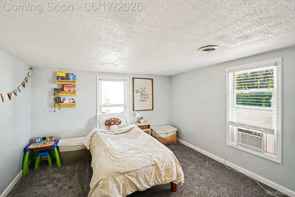 651 S Elm Street Lapeer City MI 48446