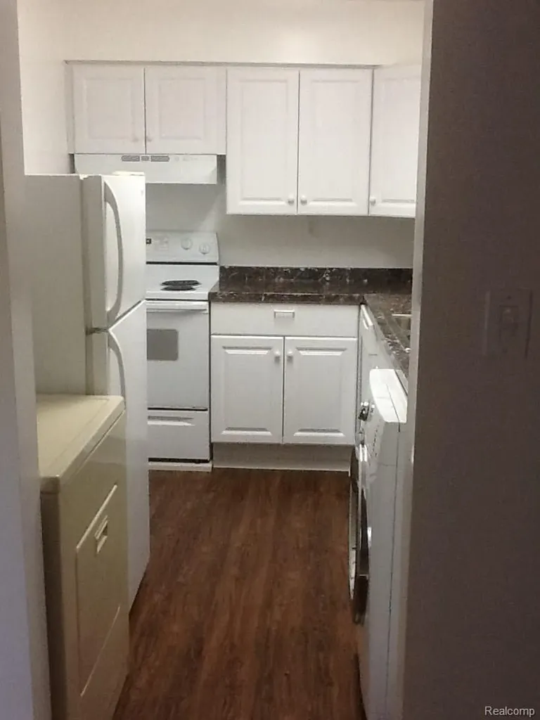1826 Colonial Village Way Waterford Charter Township MI 48328