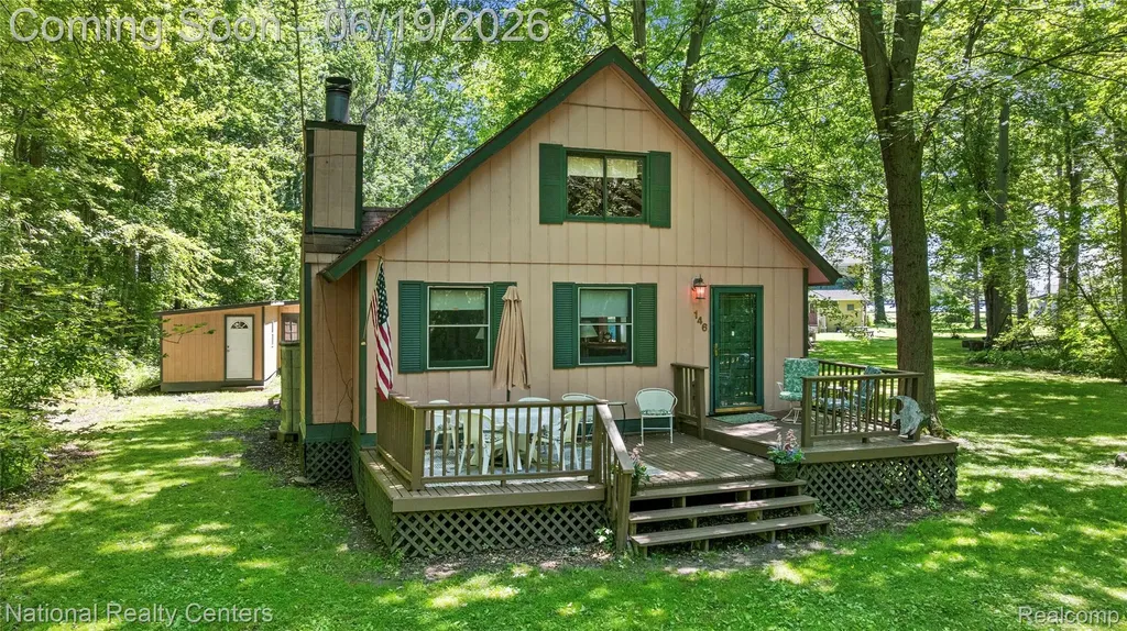 146 Algonac Road Clay Township MI 48001