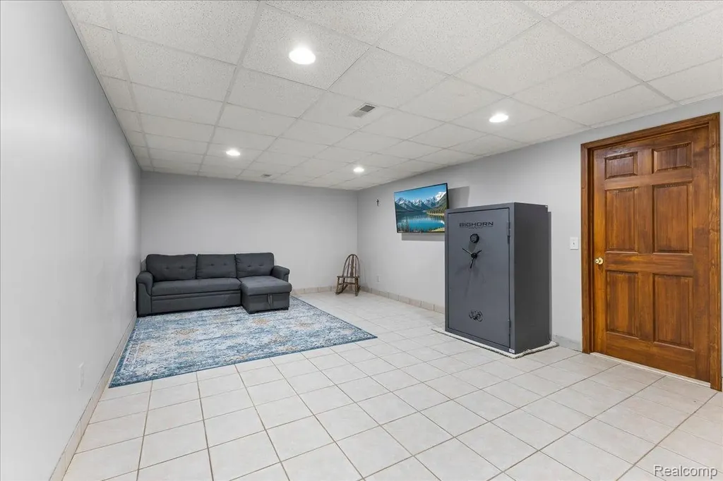 1420 Bush Creek Drive Grand Blanc City MI 48439