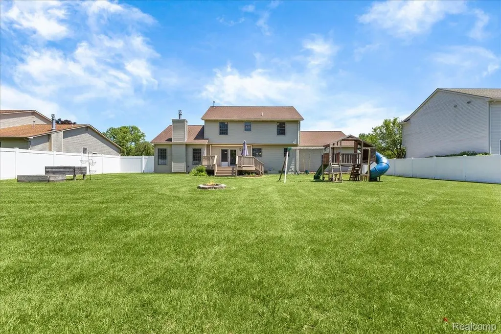 1420 Bush Creek Drive Grand Blanc City MI 48439