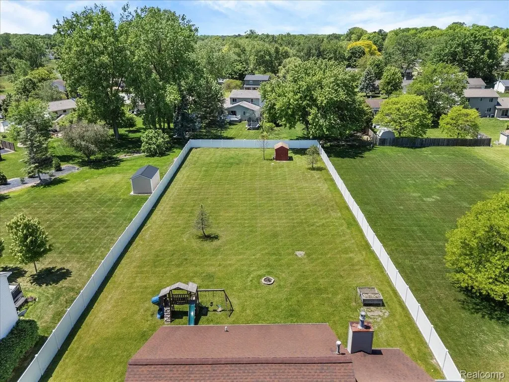 1420 Bush Creek Drive Grand Blanc City MI 48439
