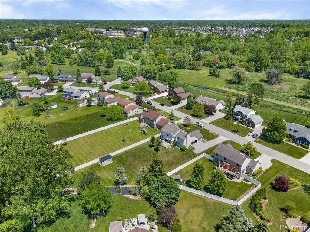 1420 Bush Creek Drive Grand Blanc City MI 48439