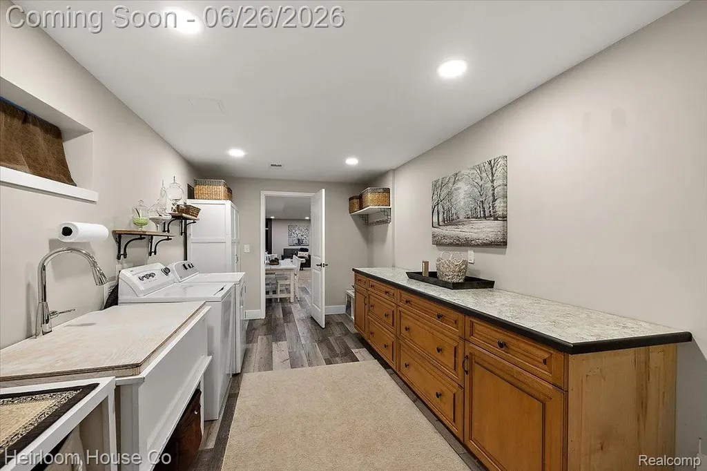 49001 Hanford Road Canton Charter Township MI 48187