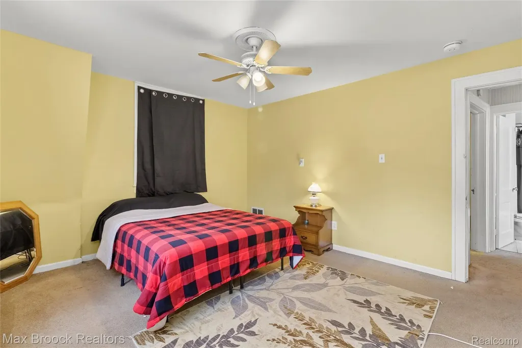 113 Kemp Street Pontiac City MI 48342