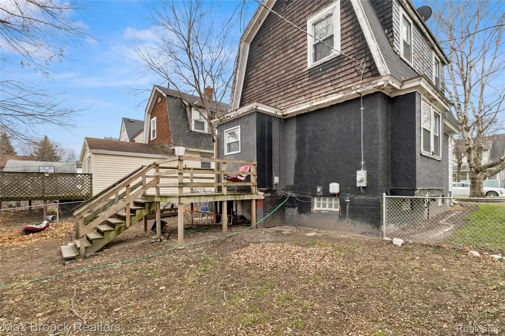 113 Kemp Street Pontiac City MI 48342