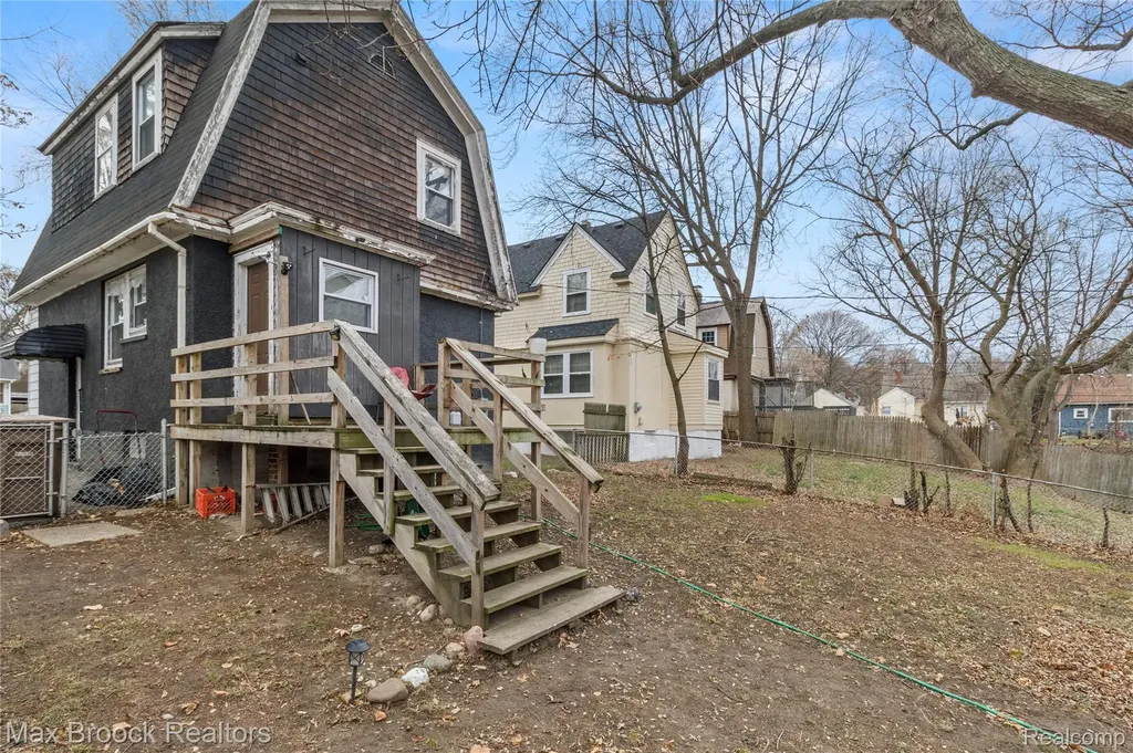 113 Kemp Street Pontiac City MI 48342