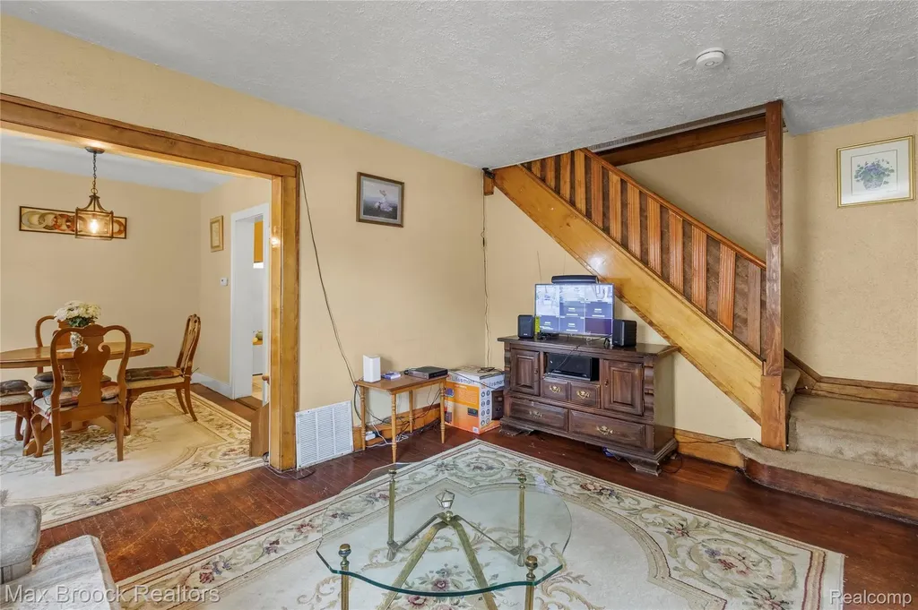 113 Kemp Street Pontiac City MI 48342