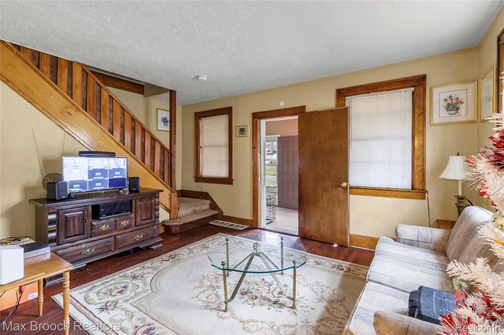 113 Kemp Street Pontiac City MI 48342
