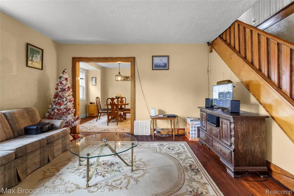 113 Kemp Street Pontiac City MI 48342