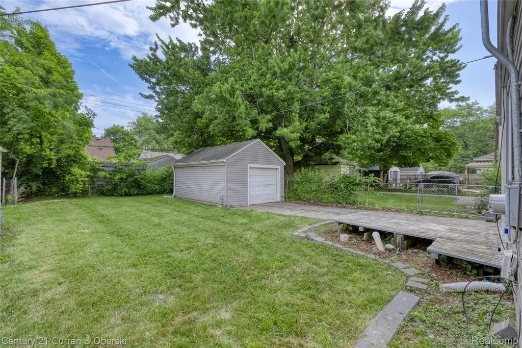 18777 Kingsville Street Harper Woods City MI 48225