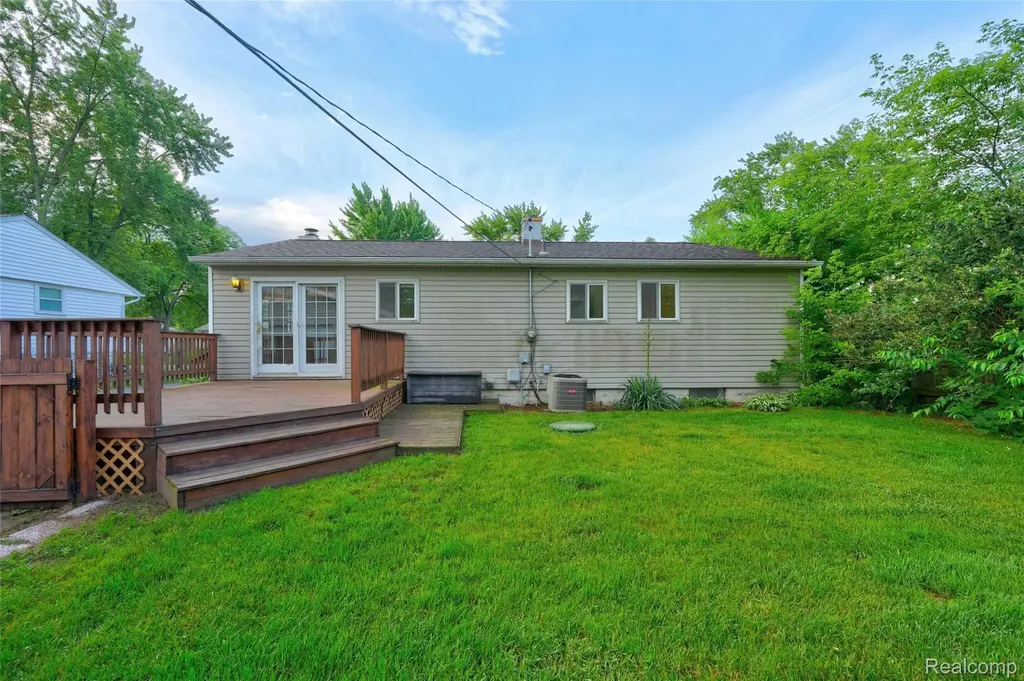 778 Manzano Drive Wolverine Lake Village MI 48390