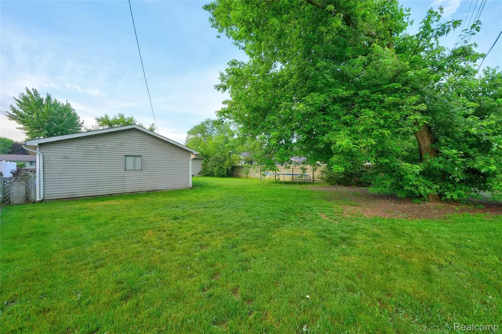 778 Manzano Drive Wolverine Lake Village MI 48390
