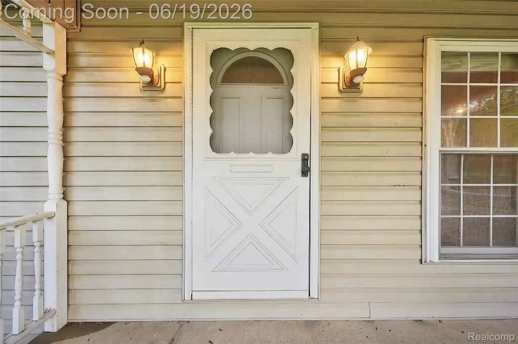 778 Manzano Drive Wolverine Lake Village MI 48390