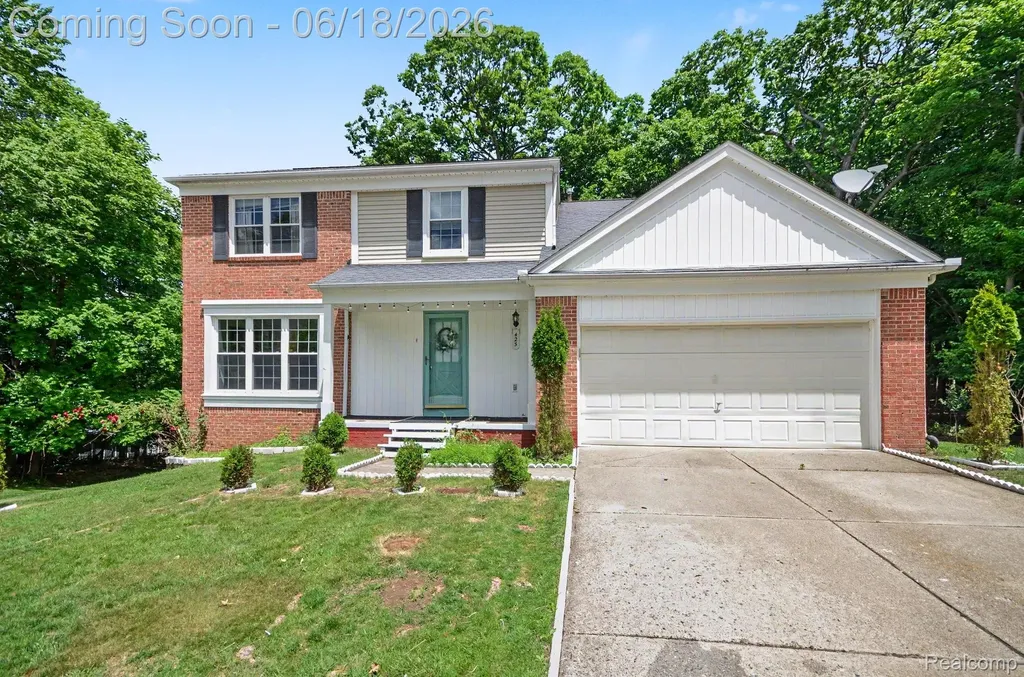 425 Thornridge Court Rochester Hills City MI 48307
