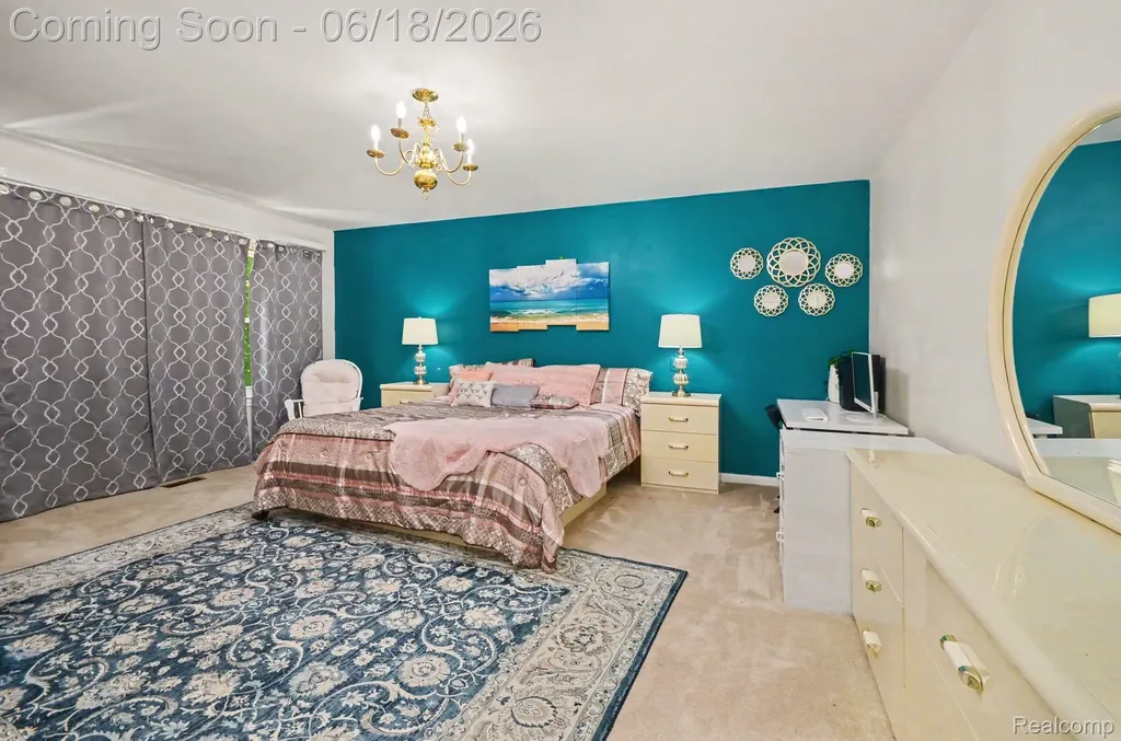 425 Thornridge Court Rochester Hills City MI 48307