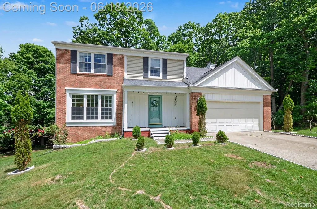 425 Thornridge Court Rochester Hills City MI 48307